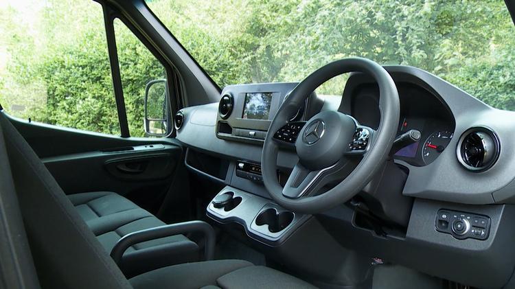 MERCEDES-BENZ SPRINTER 315CDI L2 DIESEL RWD 3.5t H2 Pro Van
